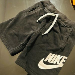Kids Nike shorts size 6